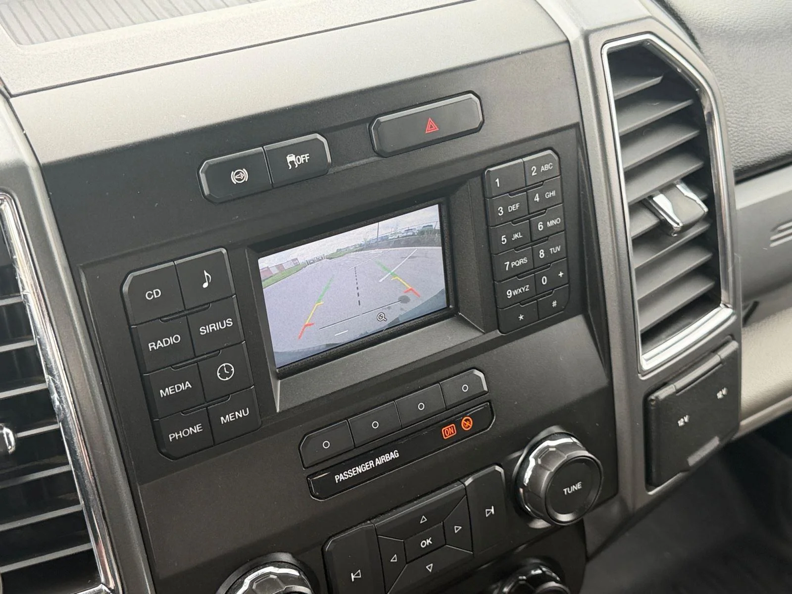 2018 Ford F-350 Super Duty XLT - Photo 21