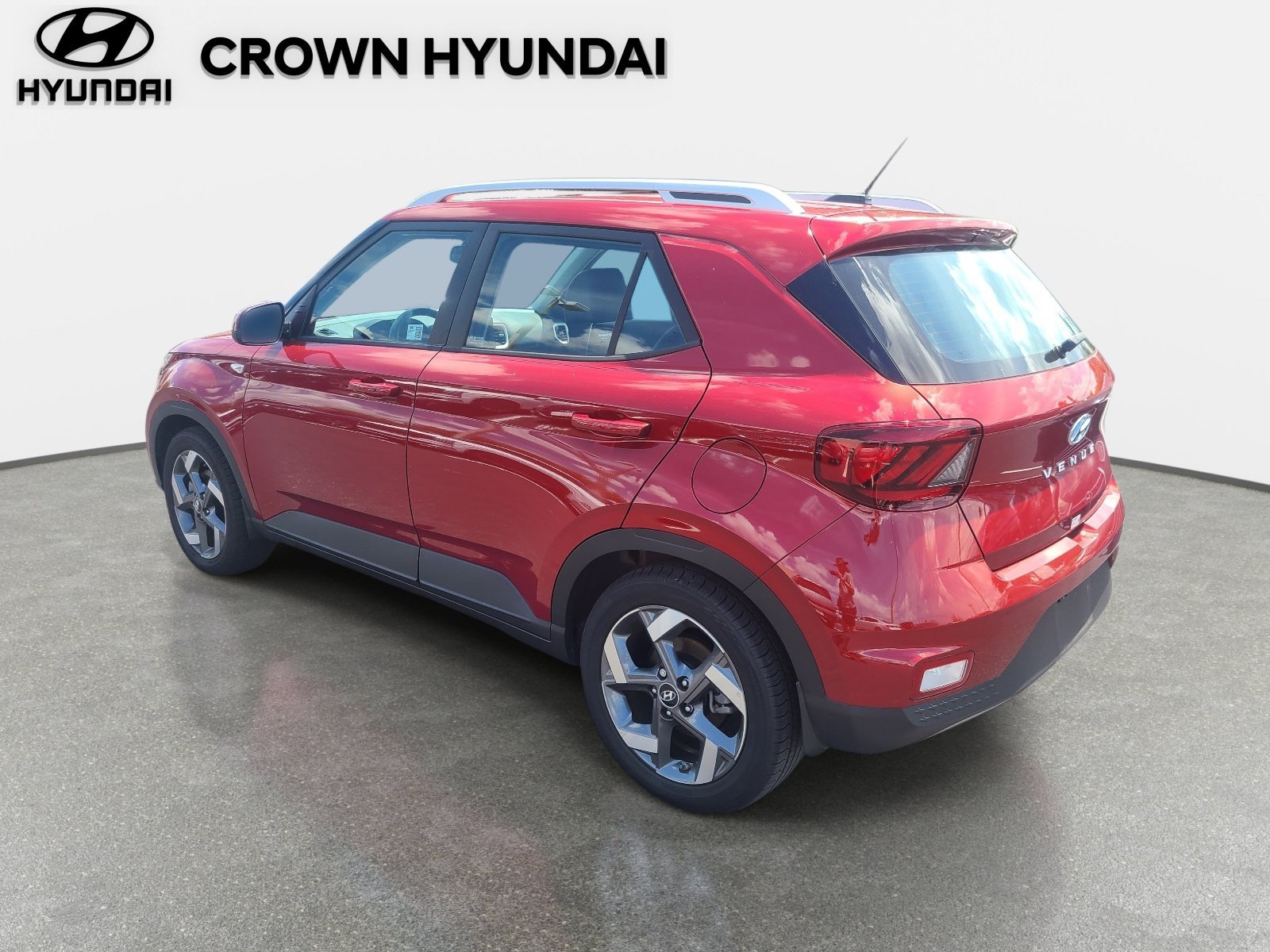 Used 2025 Ultimate Red Hyundai Limited image 6