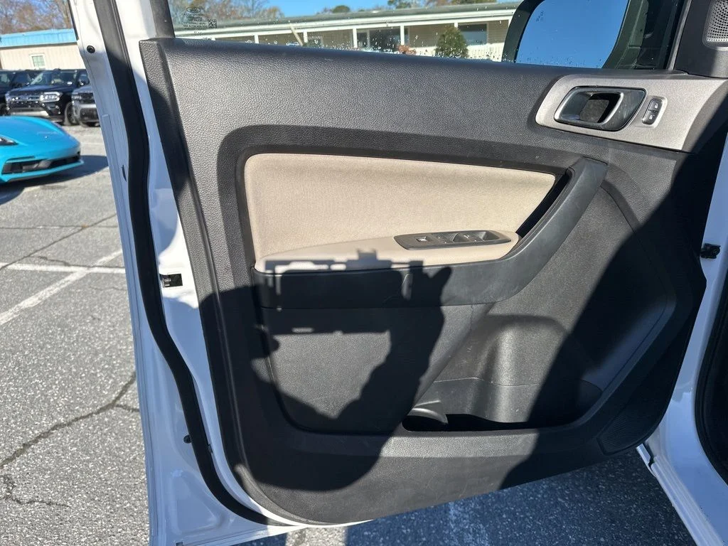 Used 2019 White Ford XLT image 22