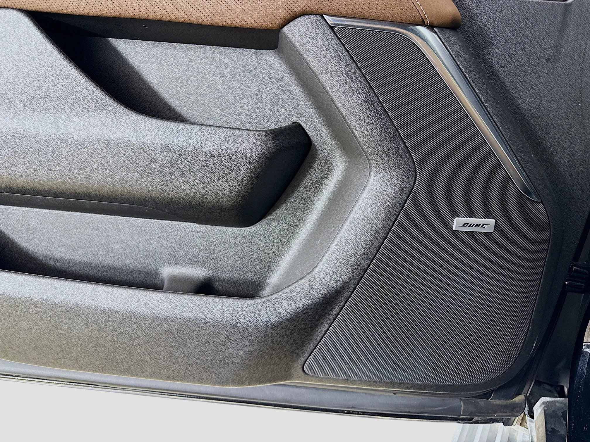 Used 2025 Black Chevrolet High Country image 21