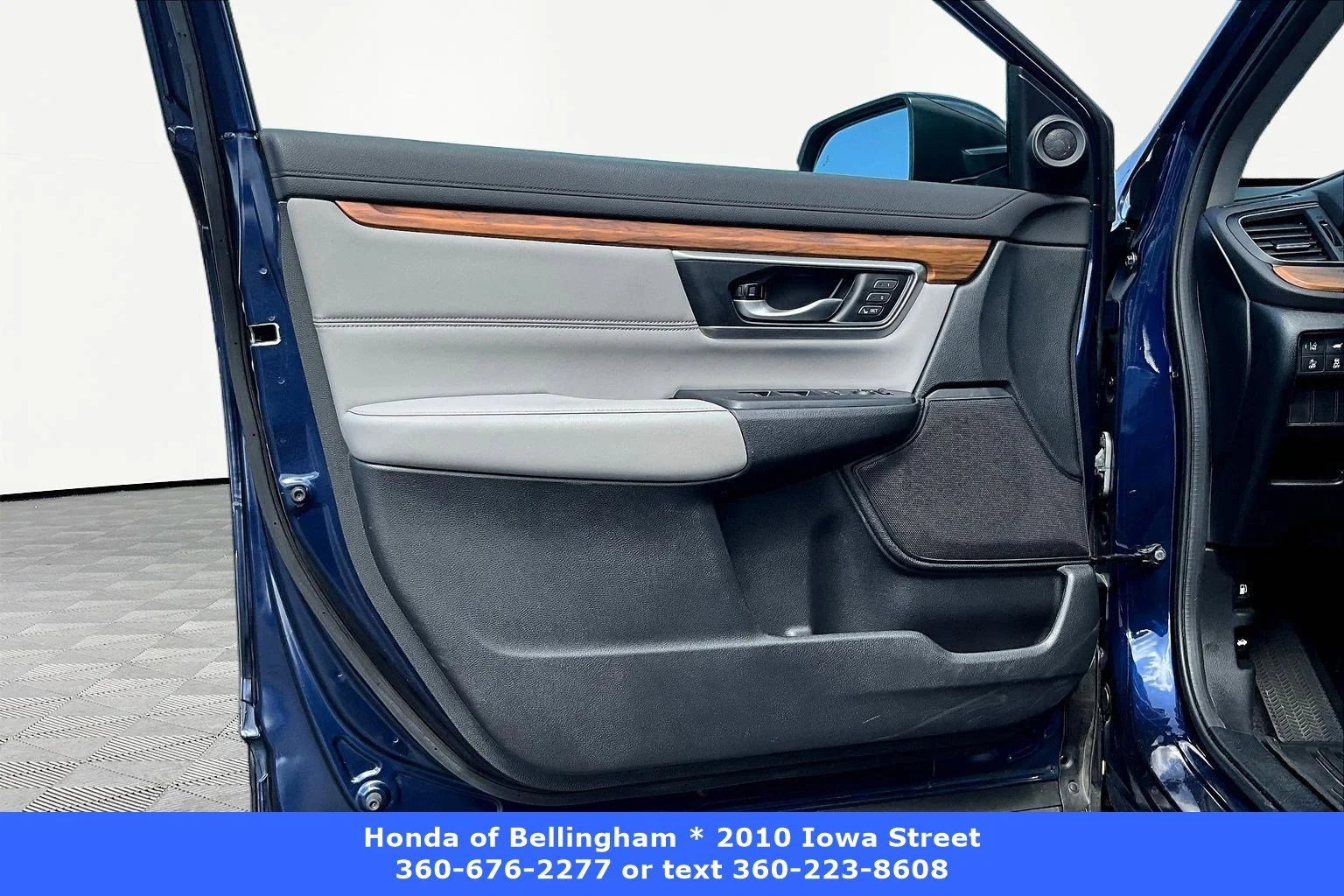 Used 2019 Blue Honda EX-L image 18