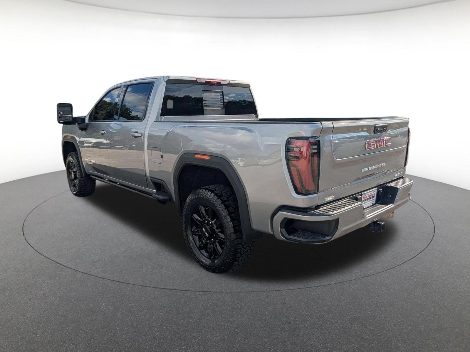 Used 2026 Sterling Metallic GMC AT4 image 7