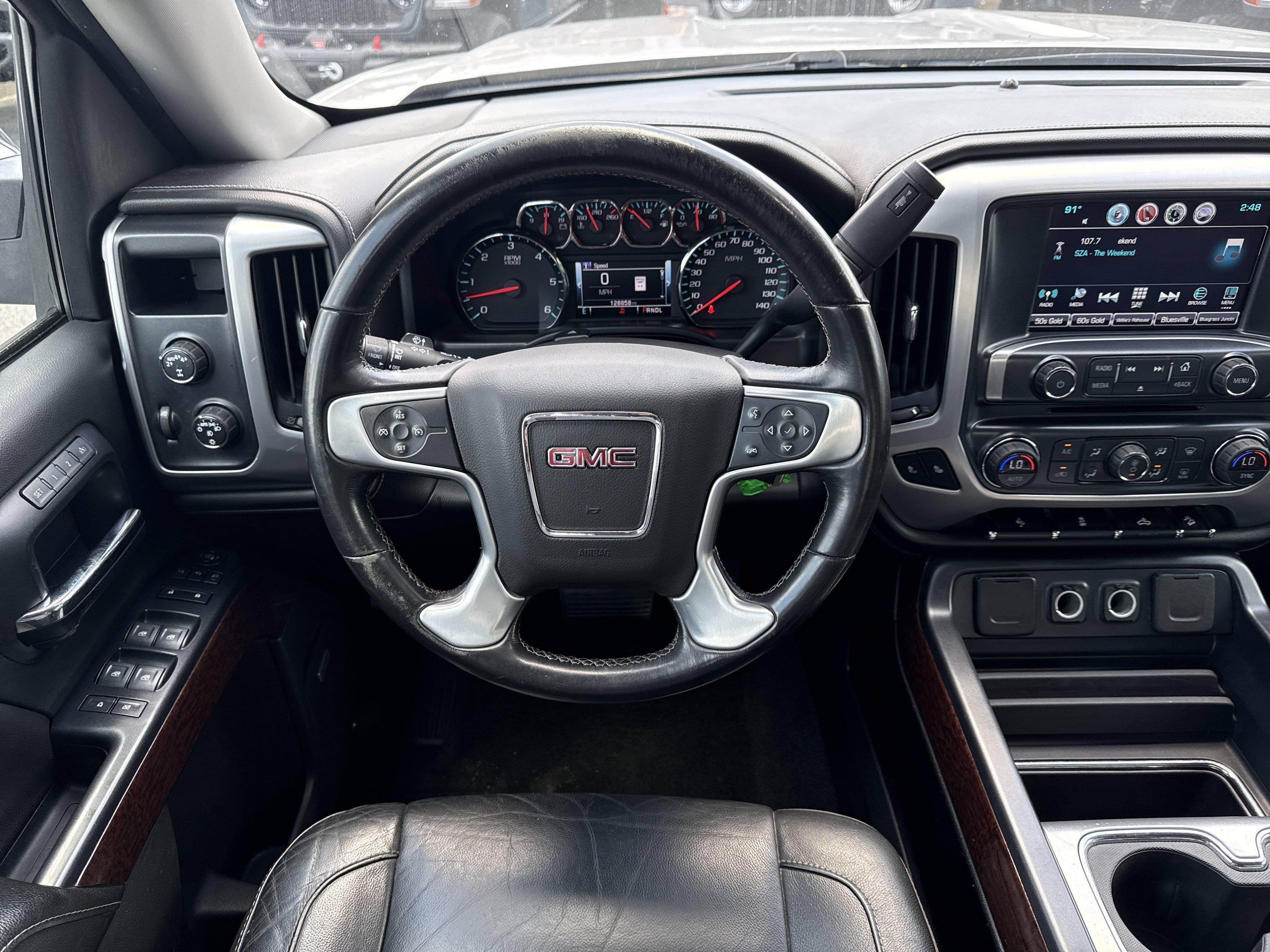 Used 2018 Quicksilver Metallic GMC SLT image 22
