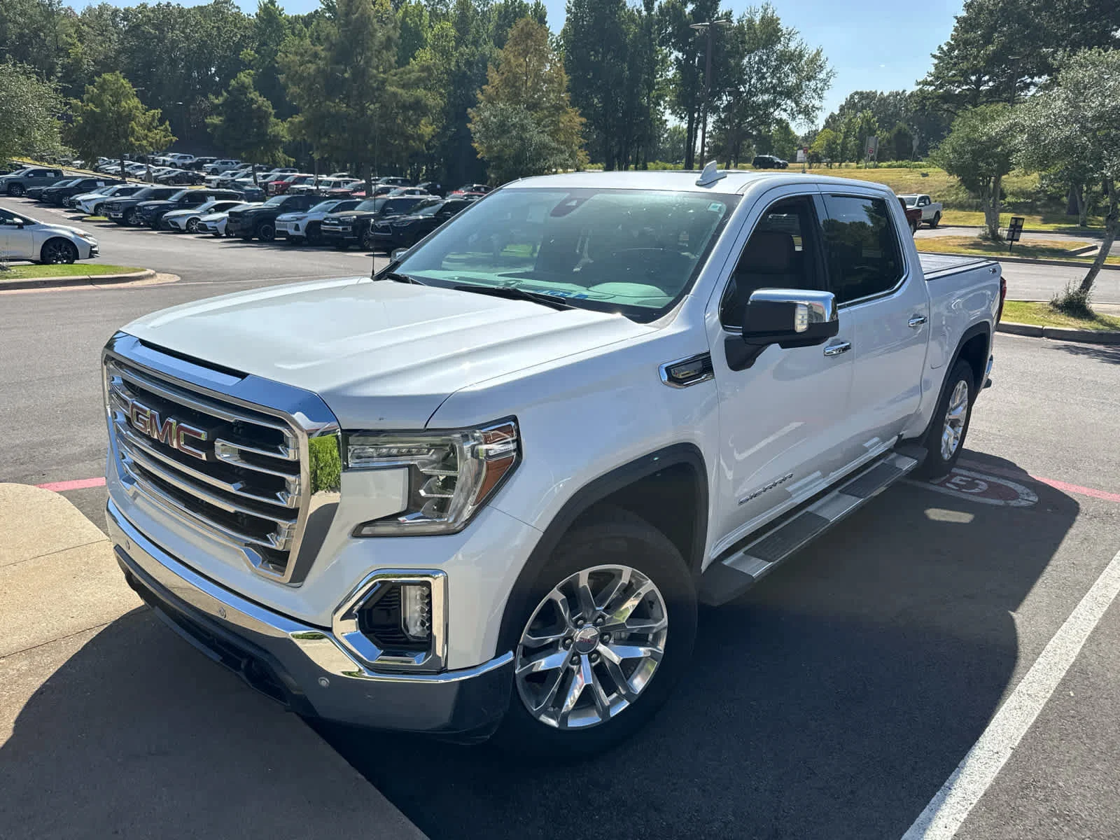 Used 2020 GMC Sierra 1500 SLT with VIN 3GTU9DET3LG442515 for sale in Little Rock