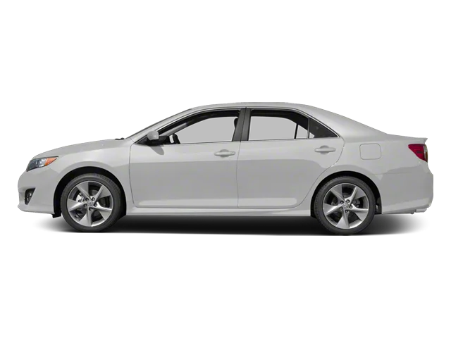 Used 2013 Super White Toyota LE image 3