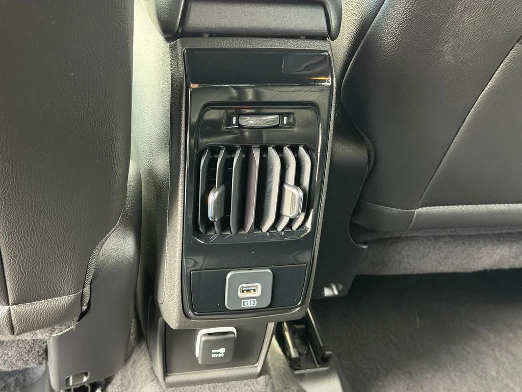 Used 2025 Silver Jeep Limited image 8