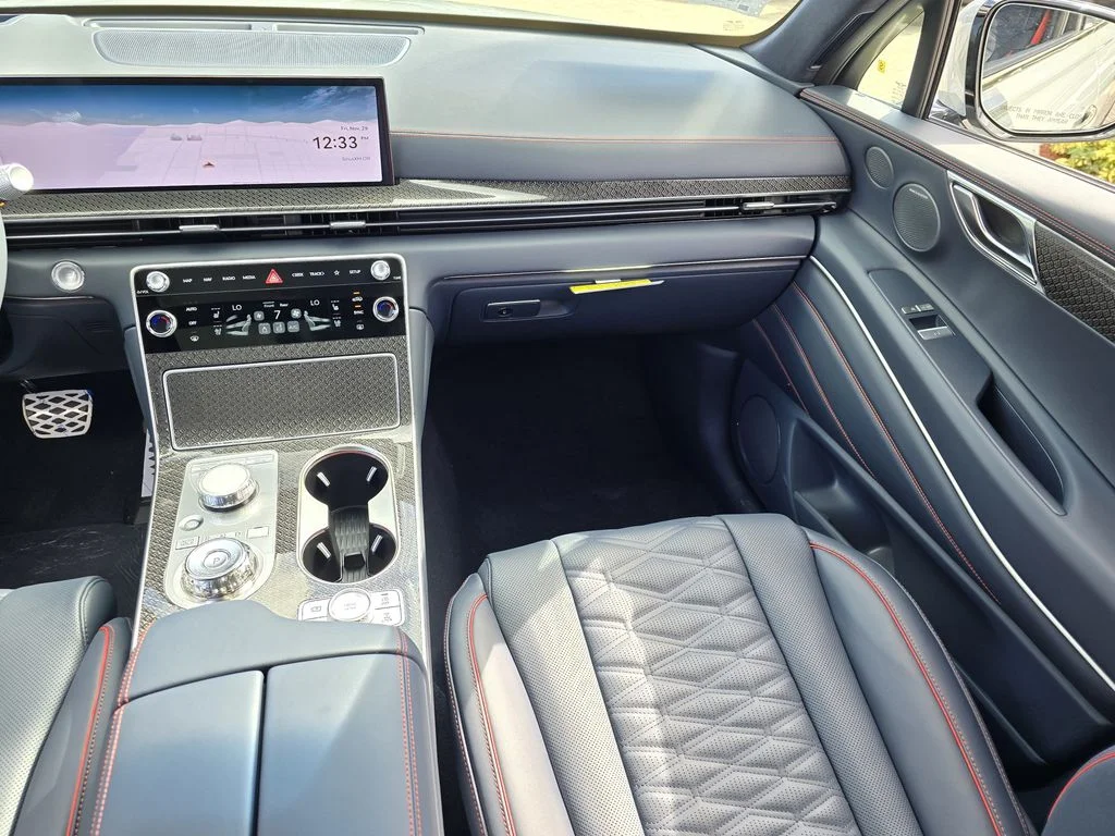 New 2026 White Genesis 3.5T e-SC image 9