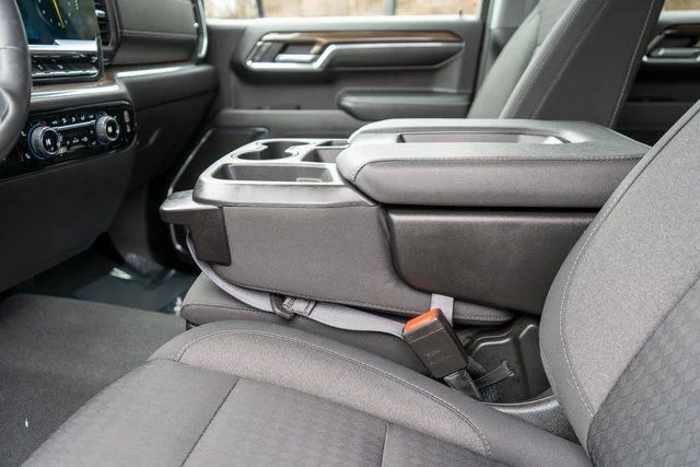 Used 2023 White Chevrolet LT image 22