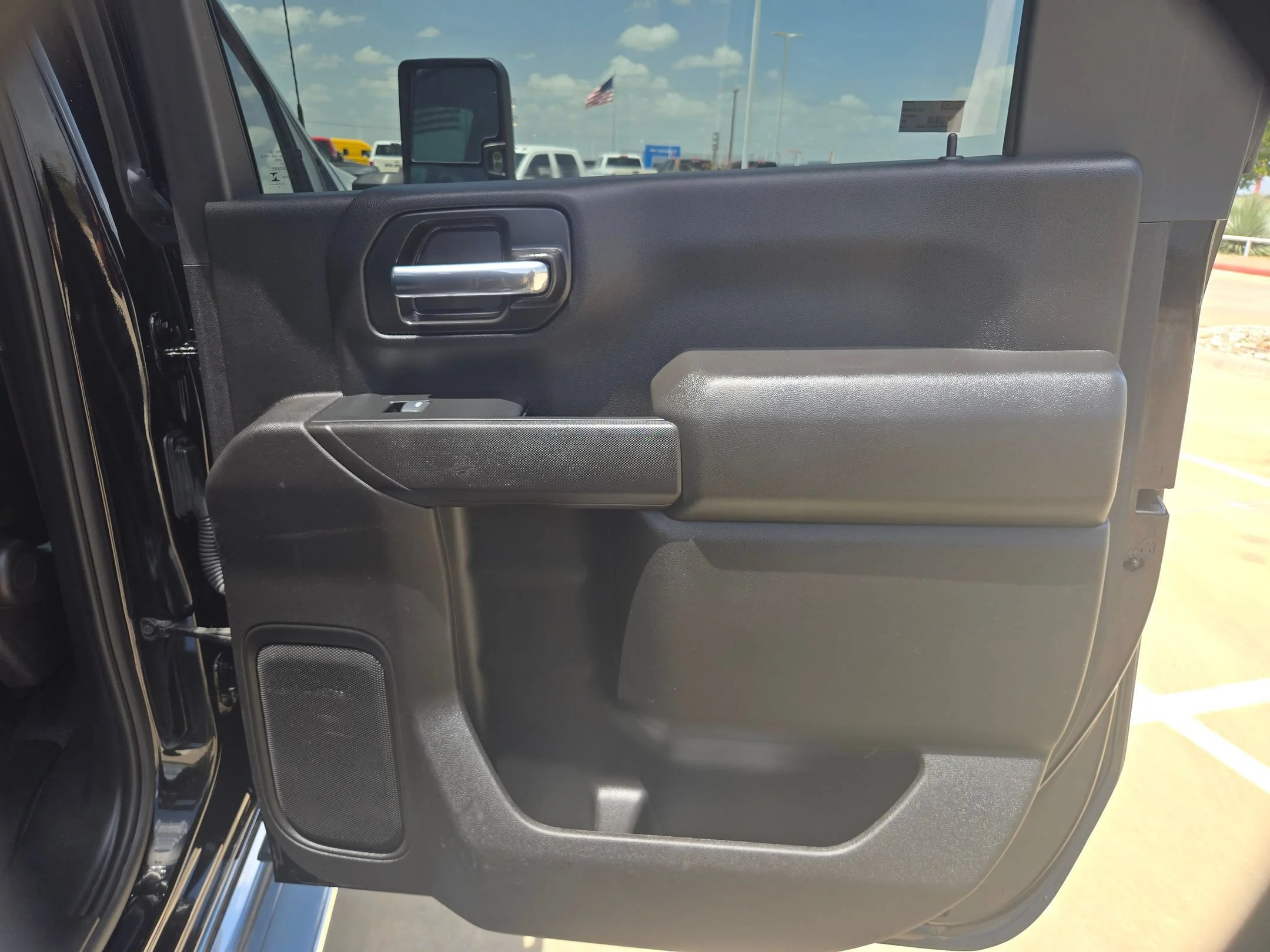 Used 2025 Black Chevrolet Custom image 19