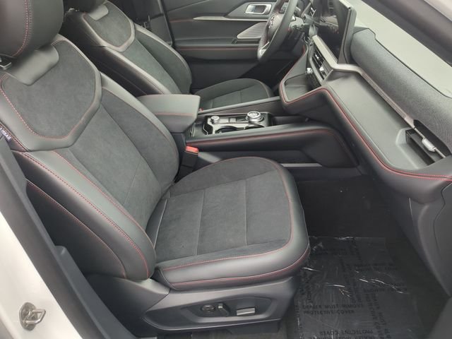 New 2026 Star White Metallic Tri-Coat Ford ST image 22