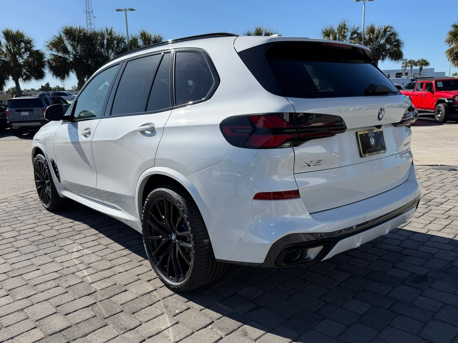 New 2026 Mineral White Metallic BMW xDrive40i image 11