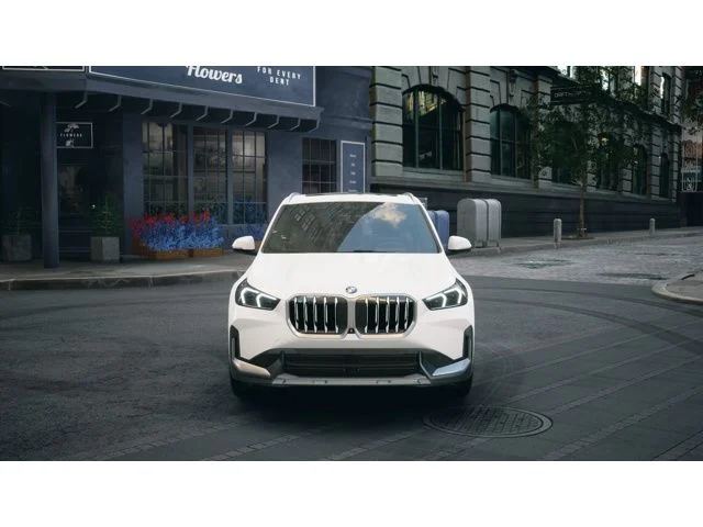 Used 2026 Alpine White BMW xDrive28i image 3