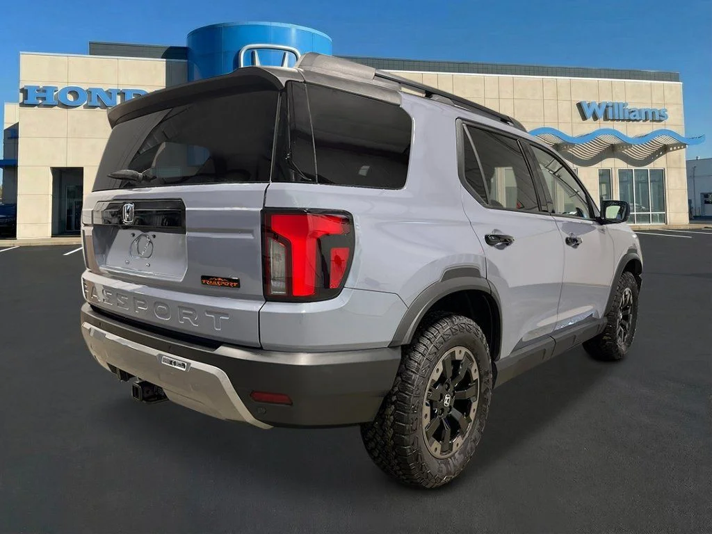 New 2026 SONIC GRAY PEARL Honda TrailSport Elite image 5