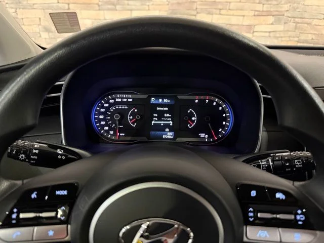 Used 2023 White Pearl Hyundai SEL image 17