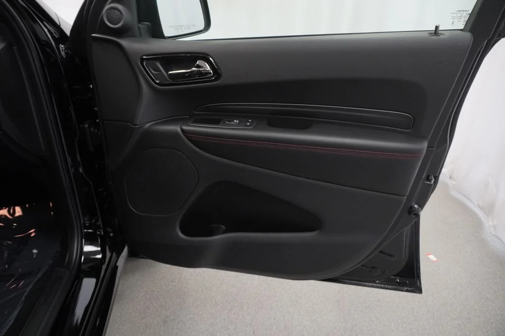 New 2026 Diamond Black Clear-Coat Exterior Paint Dodge GT image 33