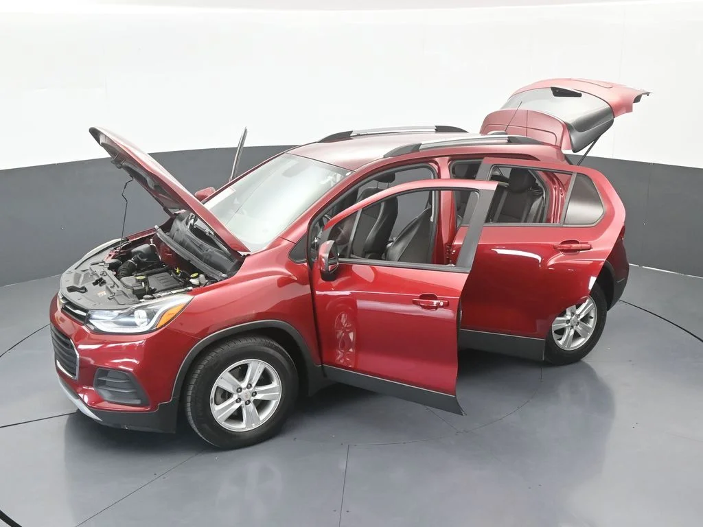 Used 2021 Crimson Metallic Chevrolet LT image 61