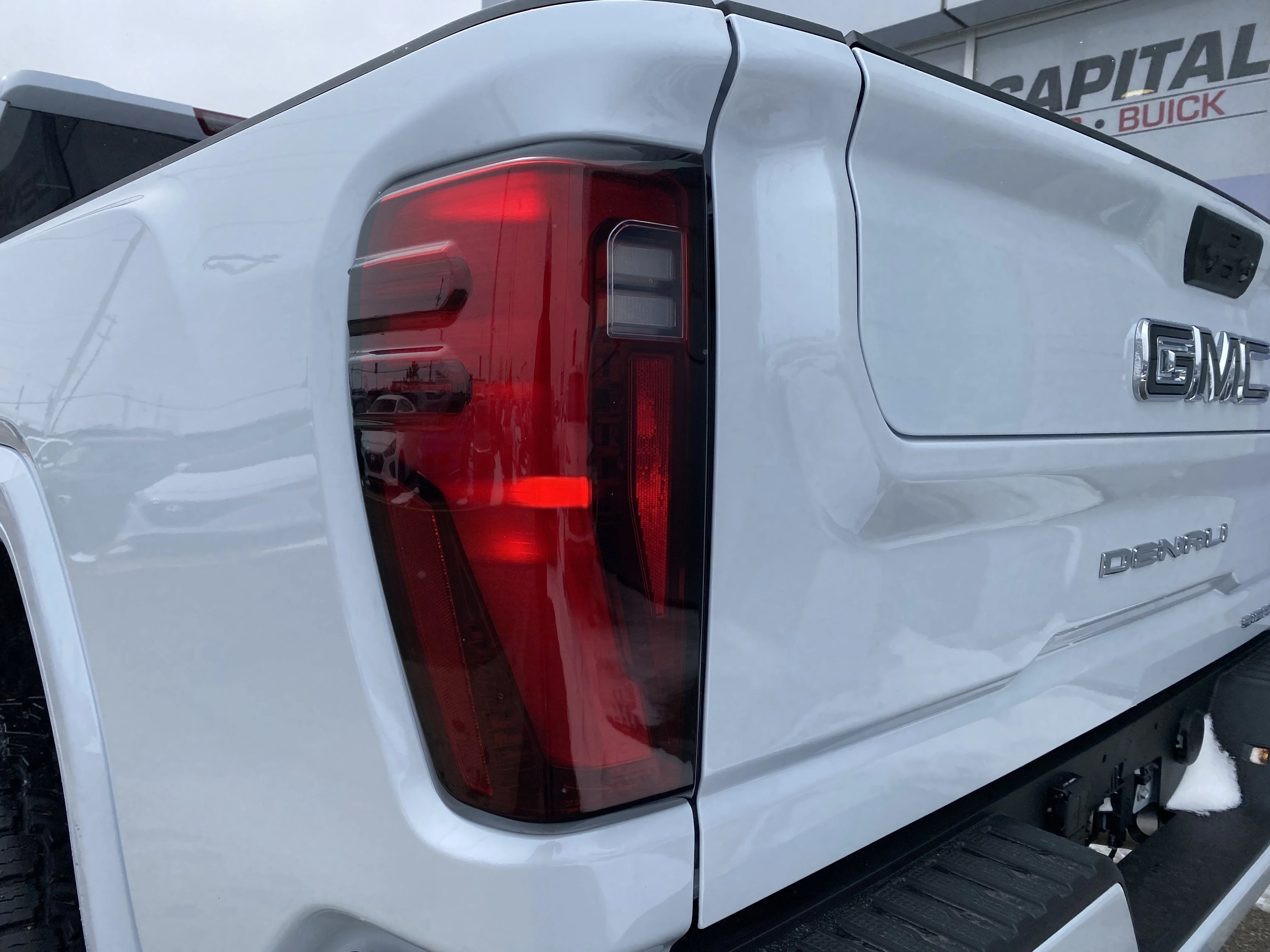 New 2026 GLACIER WHITE TRICOAT GMC Denali Ultimate image 11