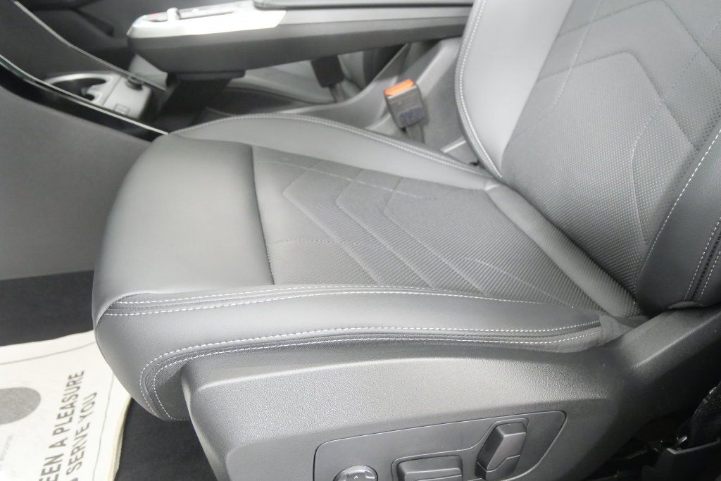 Certified Used 2026 Black Sapphire Metallic BMW xDrive28i image 10