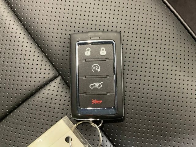 New 2026 Steel Blue Exterior Paint Jeep Limited Reserve image 33
