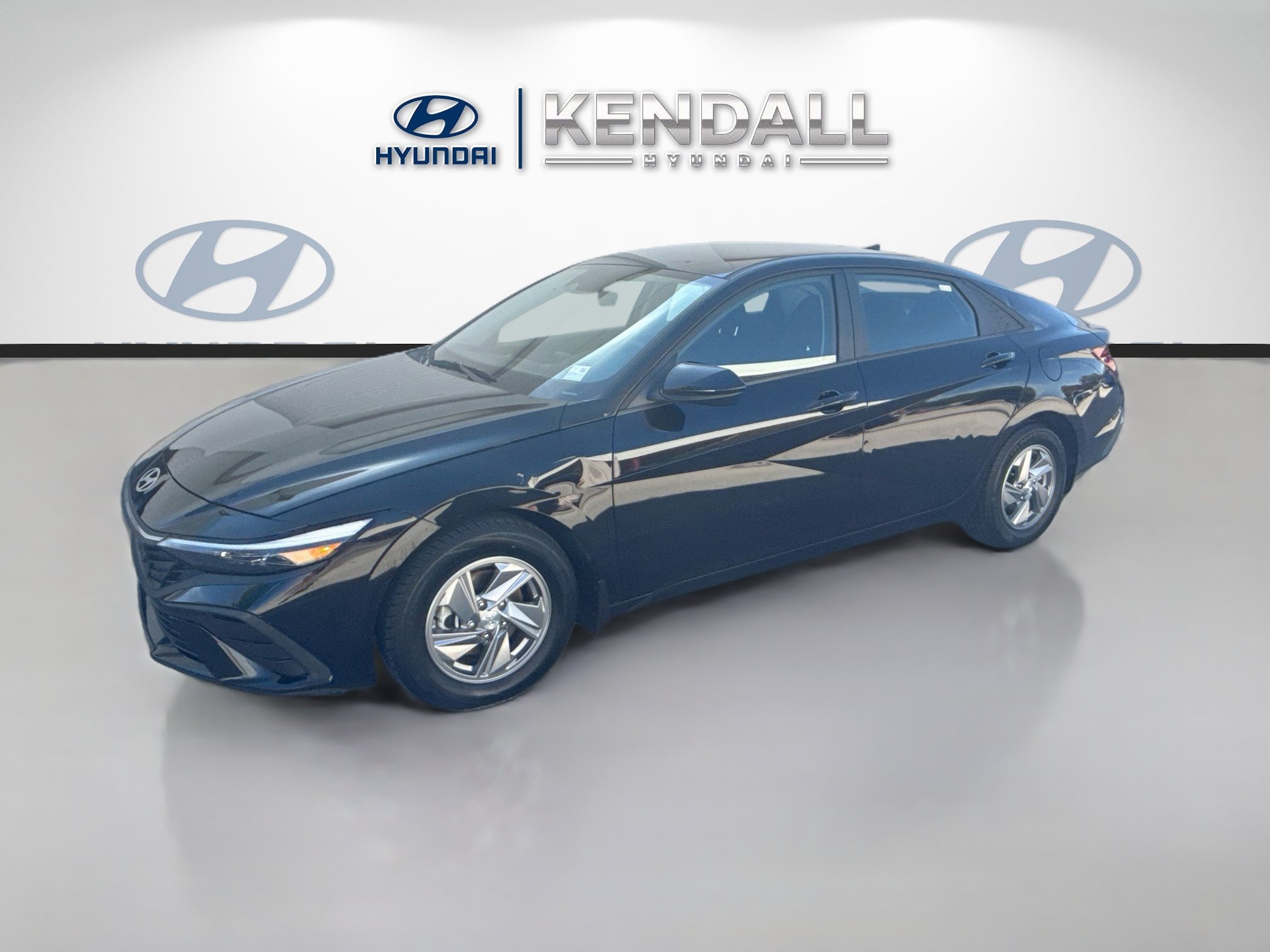 2025 Hyundai Elantra SE - Photo 3