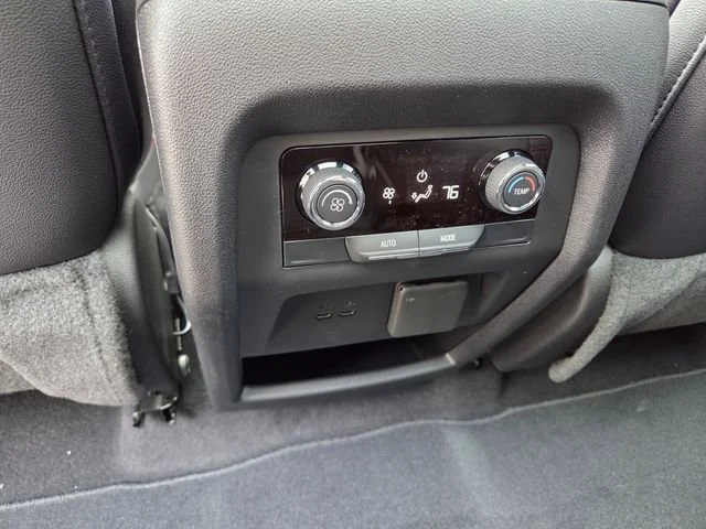 2026 Chevrolet Traverse Z71 - Photo 21
