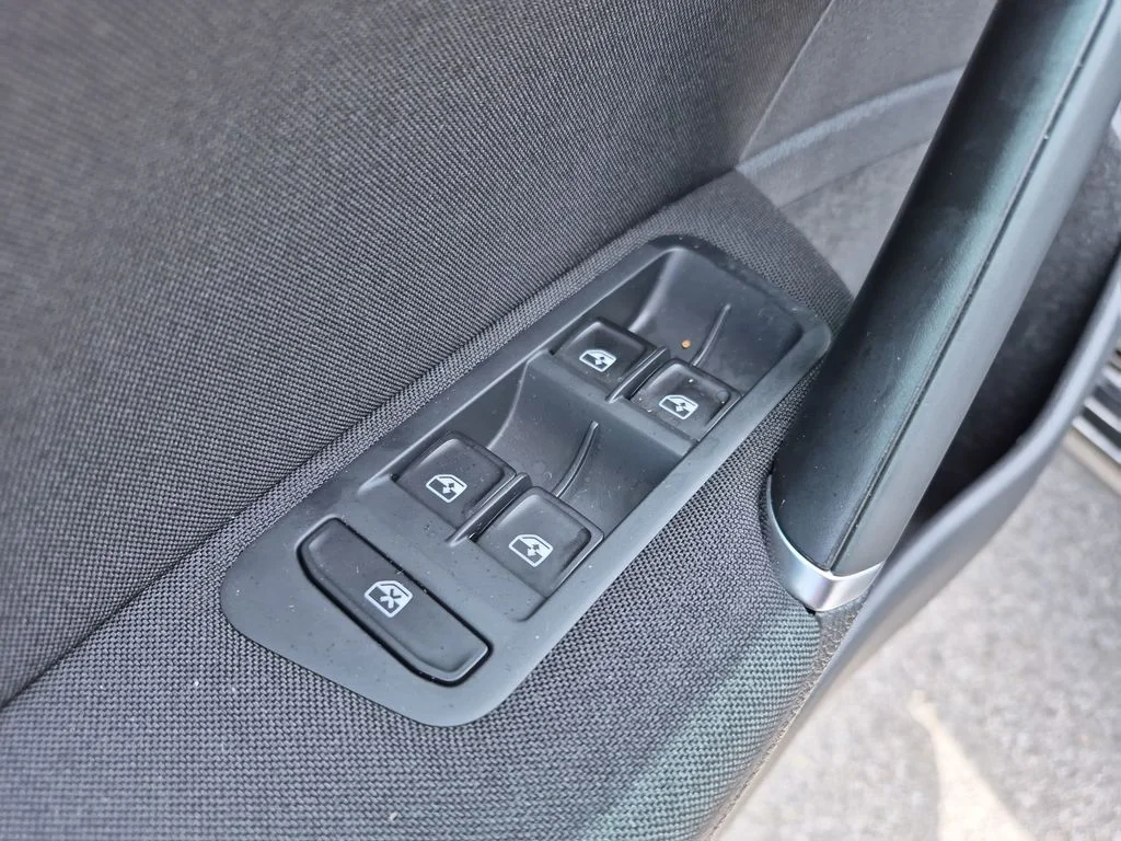 Used 2016 Black Volkswagen S image 18