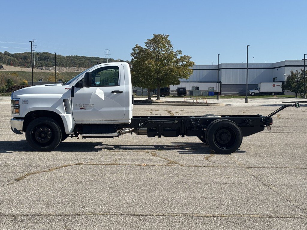 Used 2024 White Chevrolet Work Truck image 6
