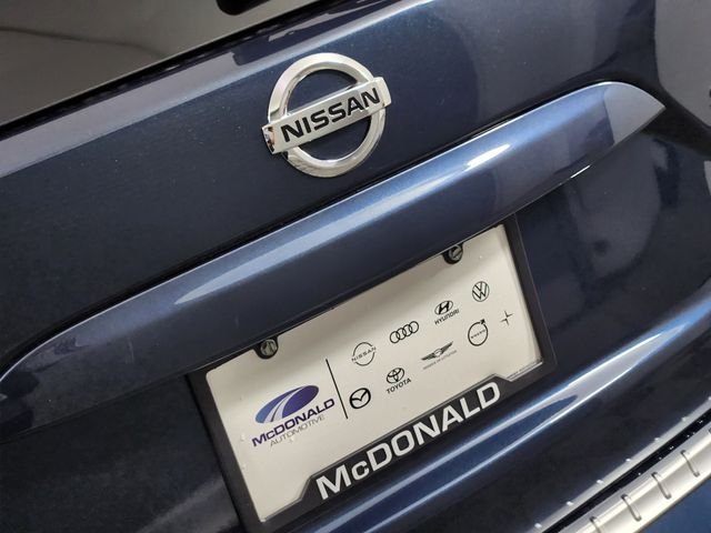 Used 2015 Blue Nissan SL image 10