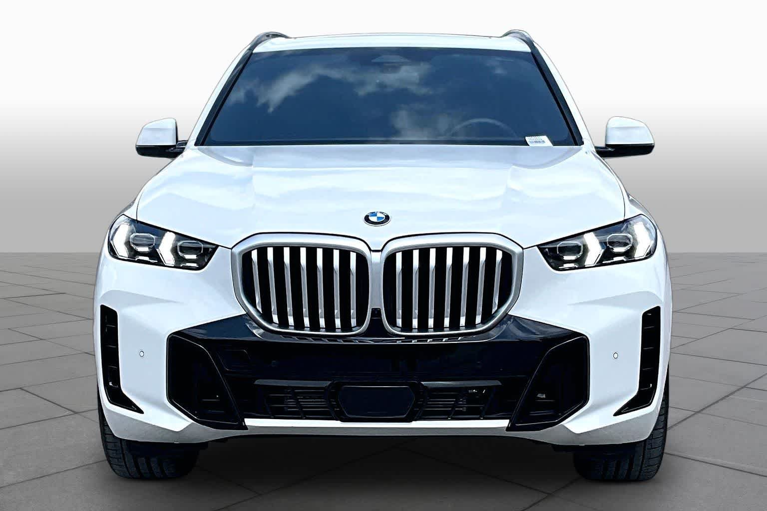 Used 2026 Alpine White BMW xDrive40i image 3