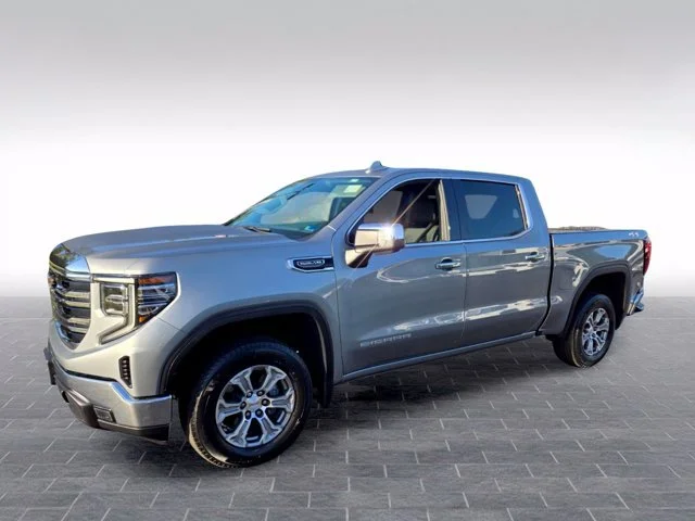 Used 2025 Sterling Metallic GMC SLT image 3