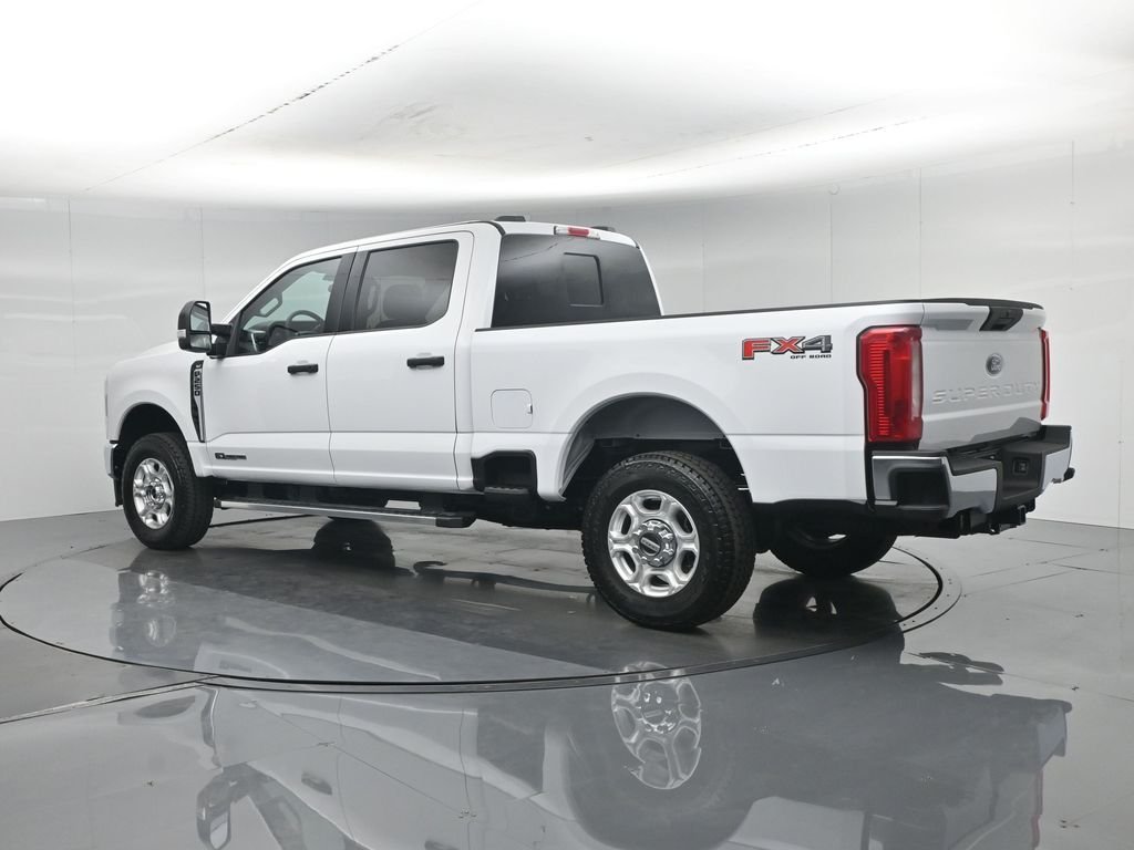 New 2026 Oxford White Ford XLT image 6