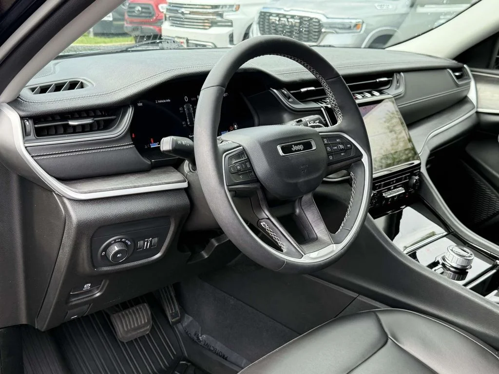 Used 2023 Black Jeep Limited image 2