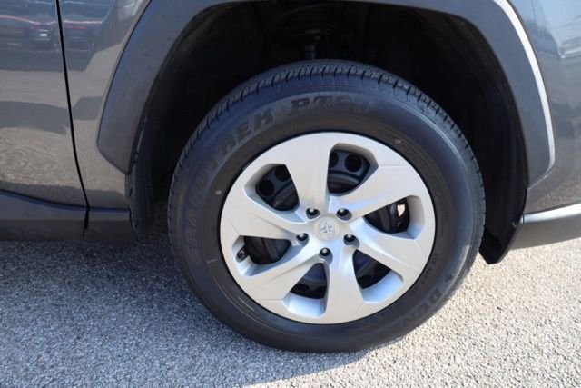 Used 2023 Magnetic Gray Metallic Toyota LE image 13