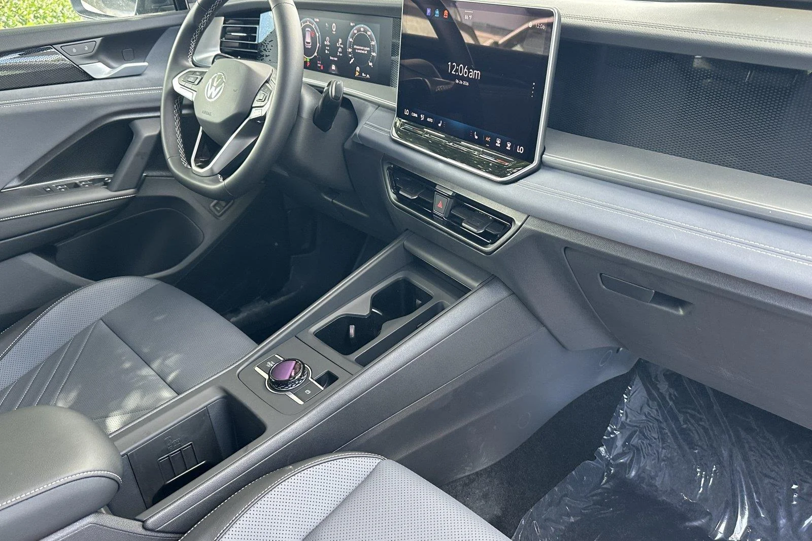 New 2026 Platinum Gray Metallic Volkswagen SE image 16