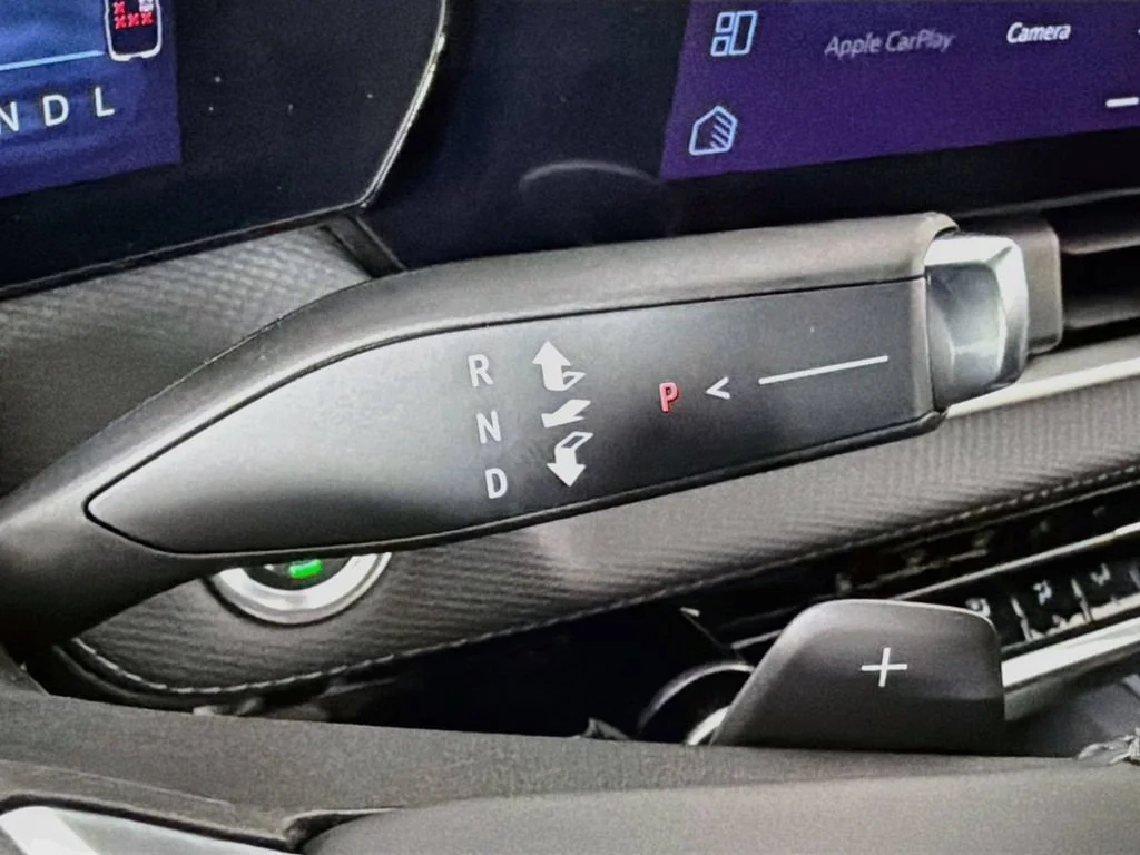 New 2027 Summit White Chevrolet LT image 17