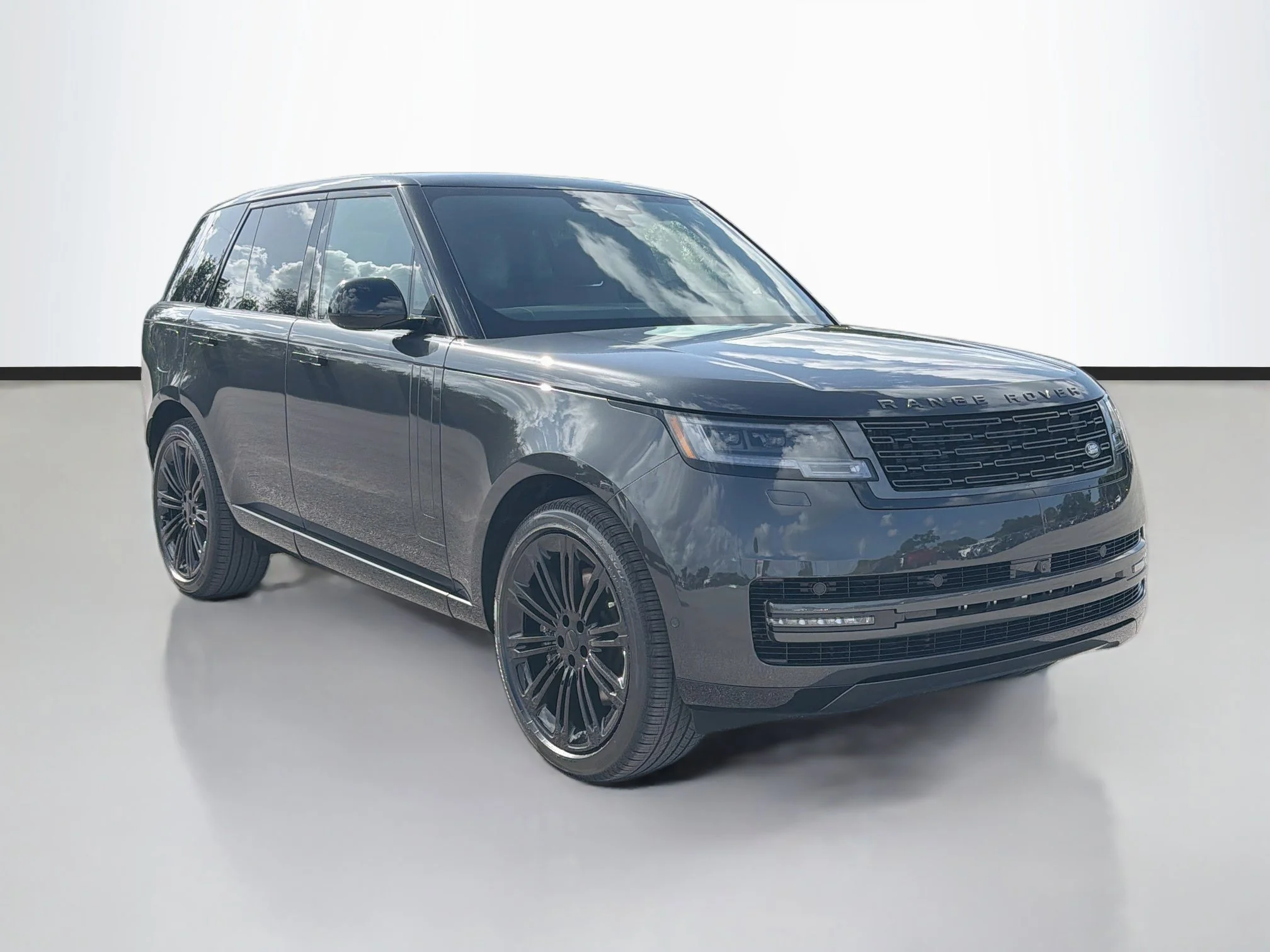New 2026 Carpathian Grey Land Rover SE image 7