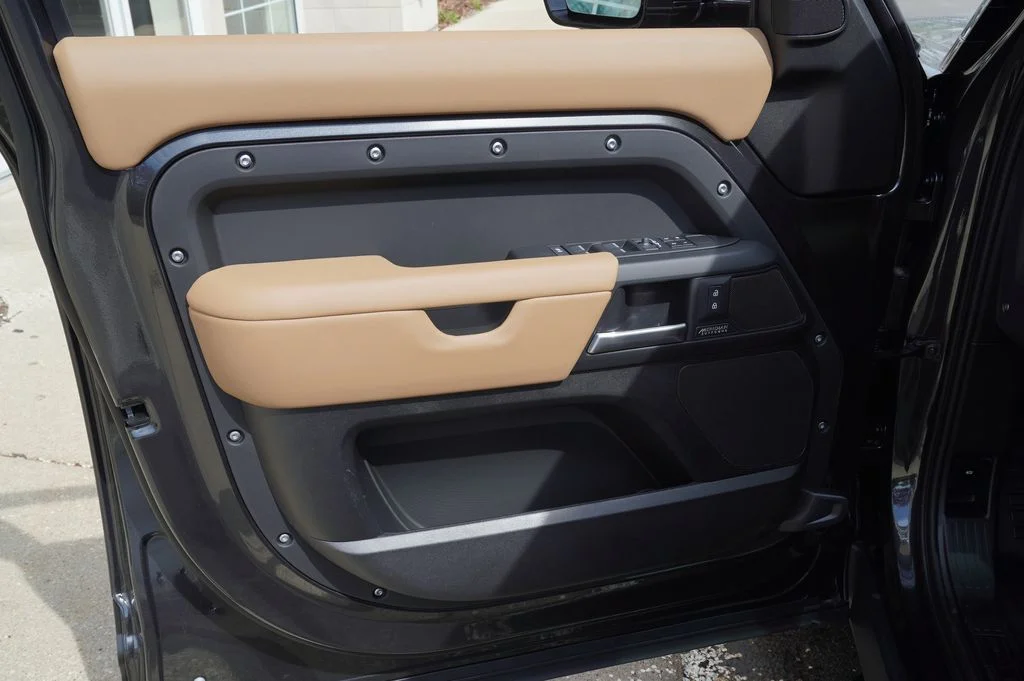 New 2026 Carpathian Grey Land Rover X-Dynamic SE image 11