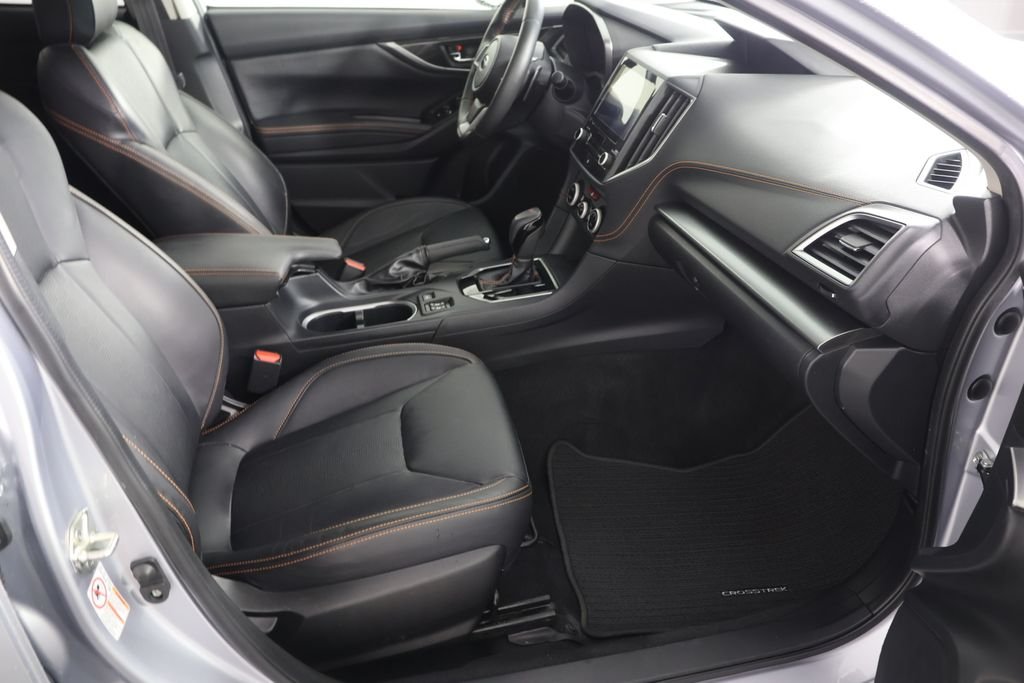 Used 2019 Silver Subaru 2.0i Limited image 23