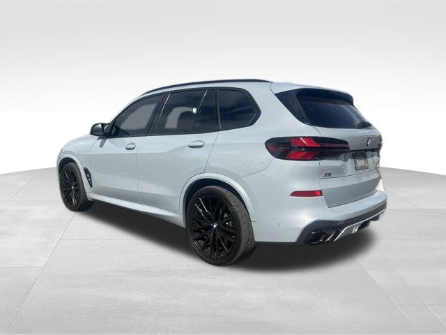 Used 2025 Gray BMW M60i image 7
