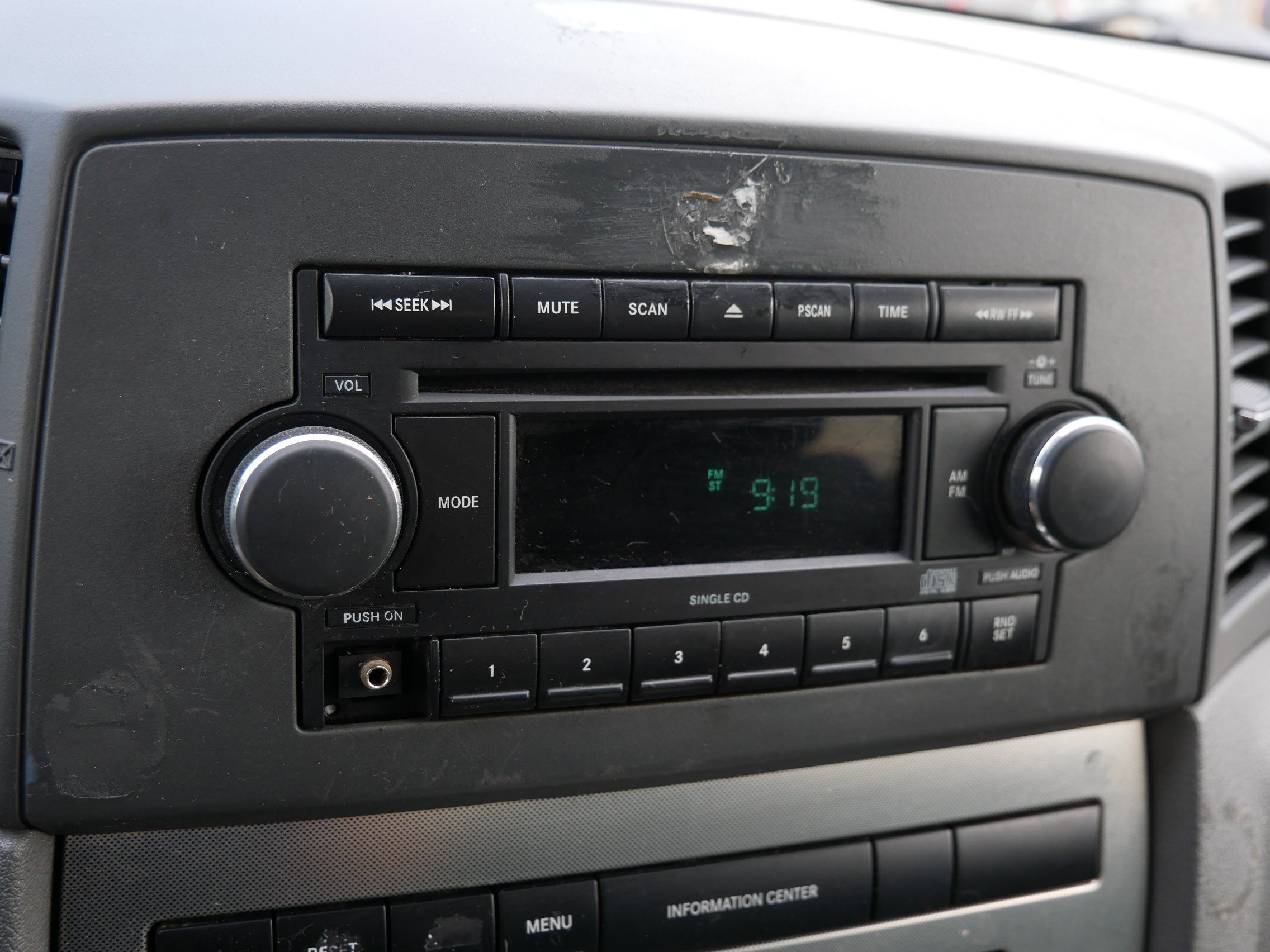 Used 2007 Jeep Green Metallic Jeep Laredo image 21