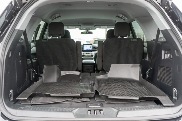 Used 2023 Black Metallic Ford XLT image 10