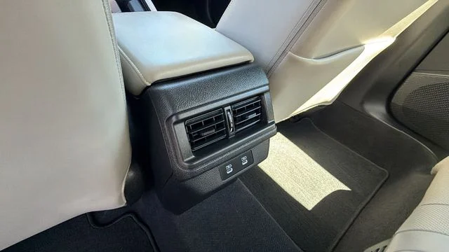 Used 2024  Honda Touring image 17