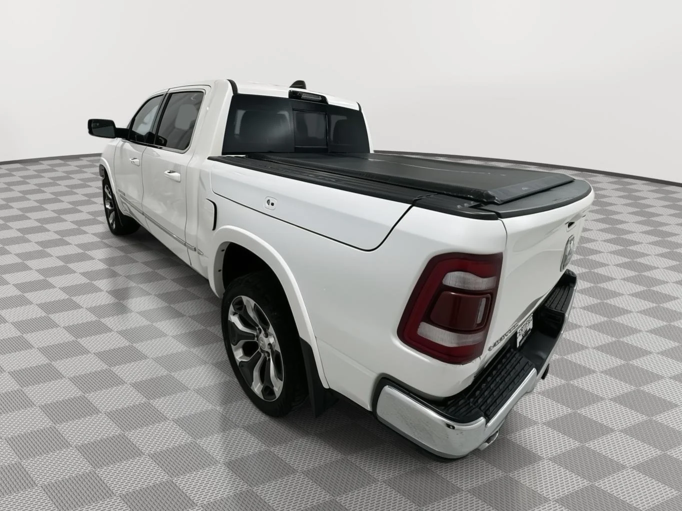 Used 2023 Ivory White Tri-coat Pearlcoat Ram Limited image 3