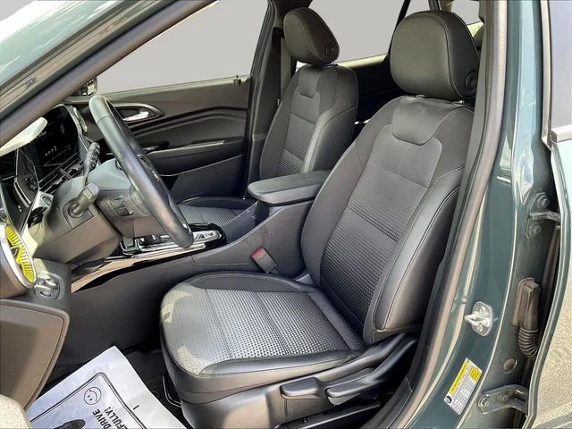 Used 2025 Gray Chevrolet LT image 22