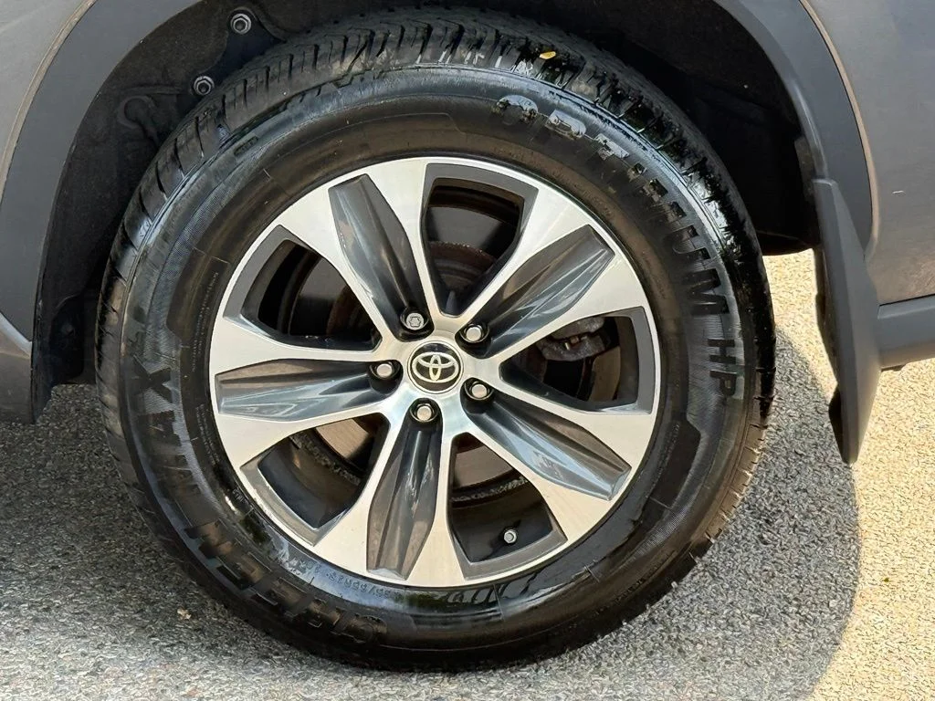 Used 2023 Gray Toyota XLE image 7