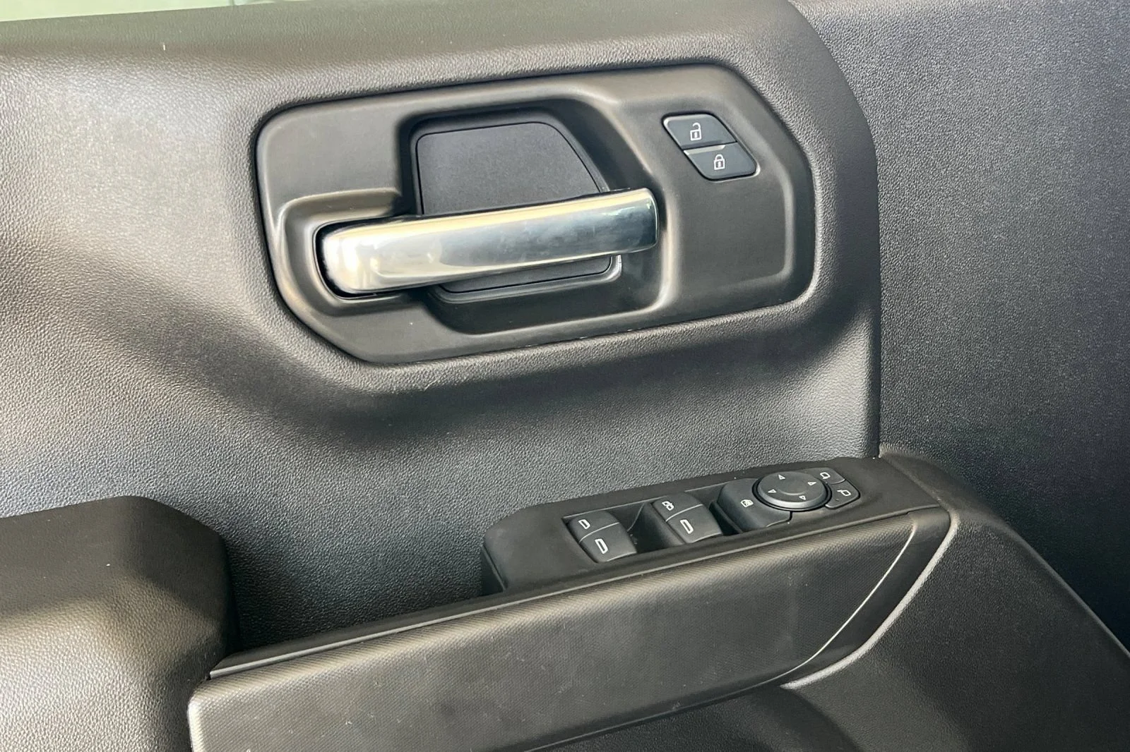 Used 2025 Summit White Chevrolet WT image 11