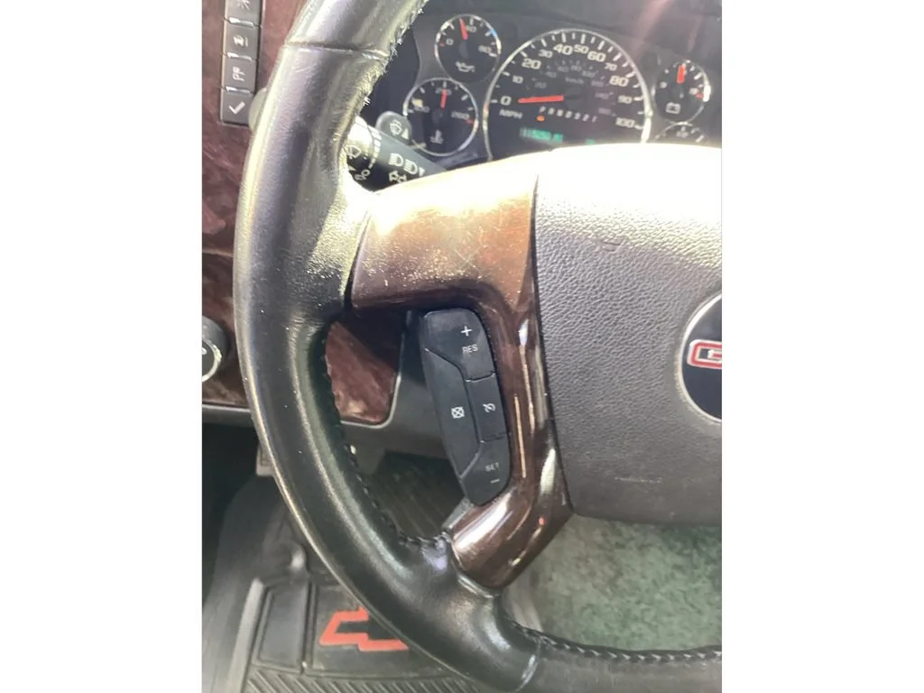 Used 2013 PURE SILVER METALLIC GMC Upfitter image 27