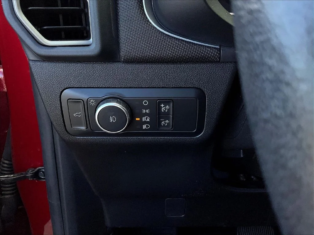 Used 2021 Red Metallic Ford Outer Banks image 18