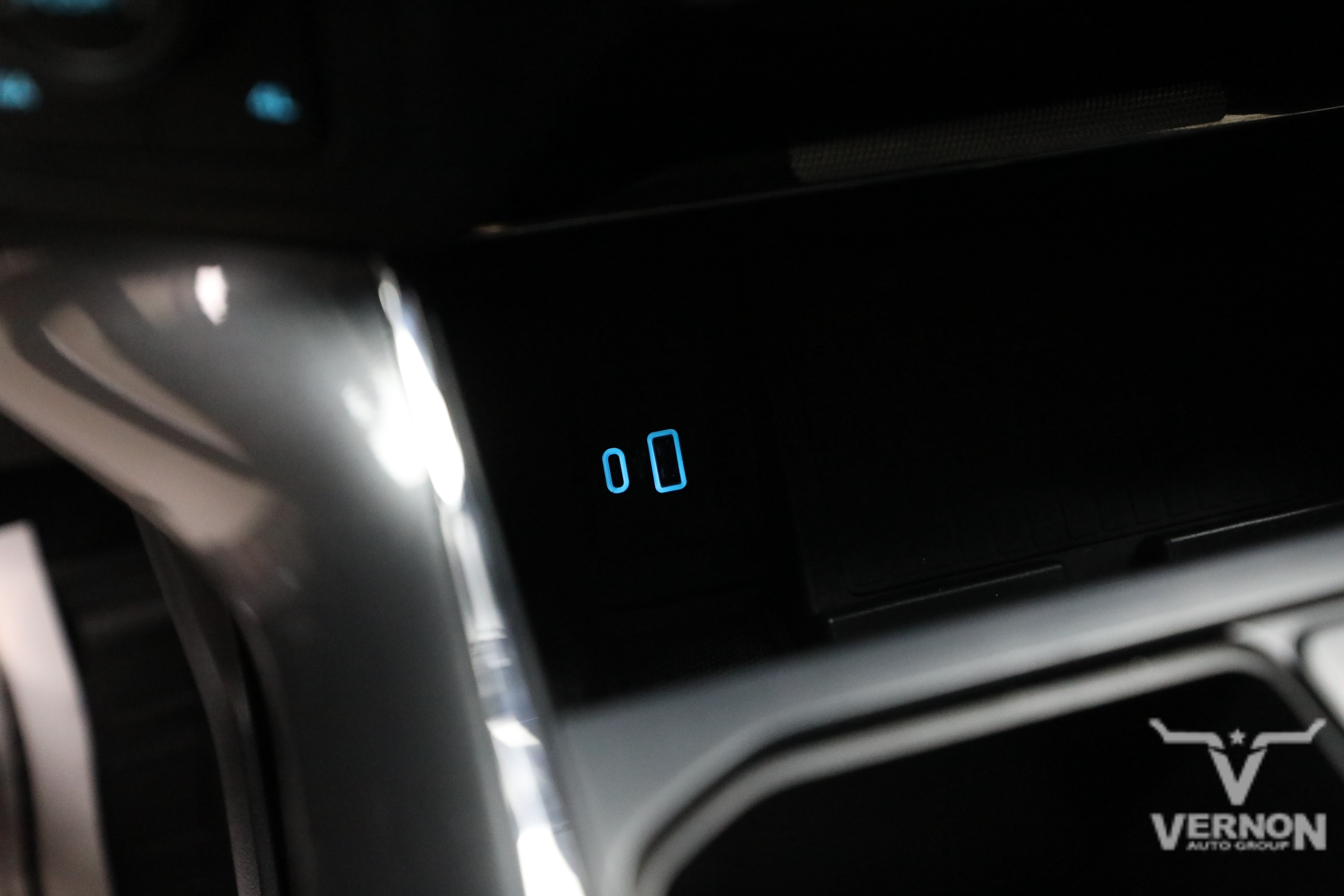 Used 2022 Agate Black Metallic Ford Y image 25