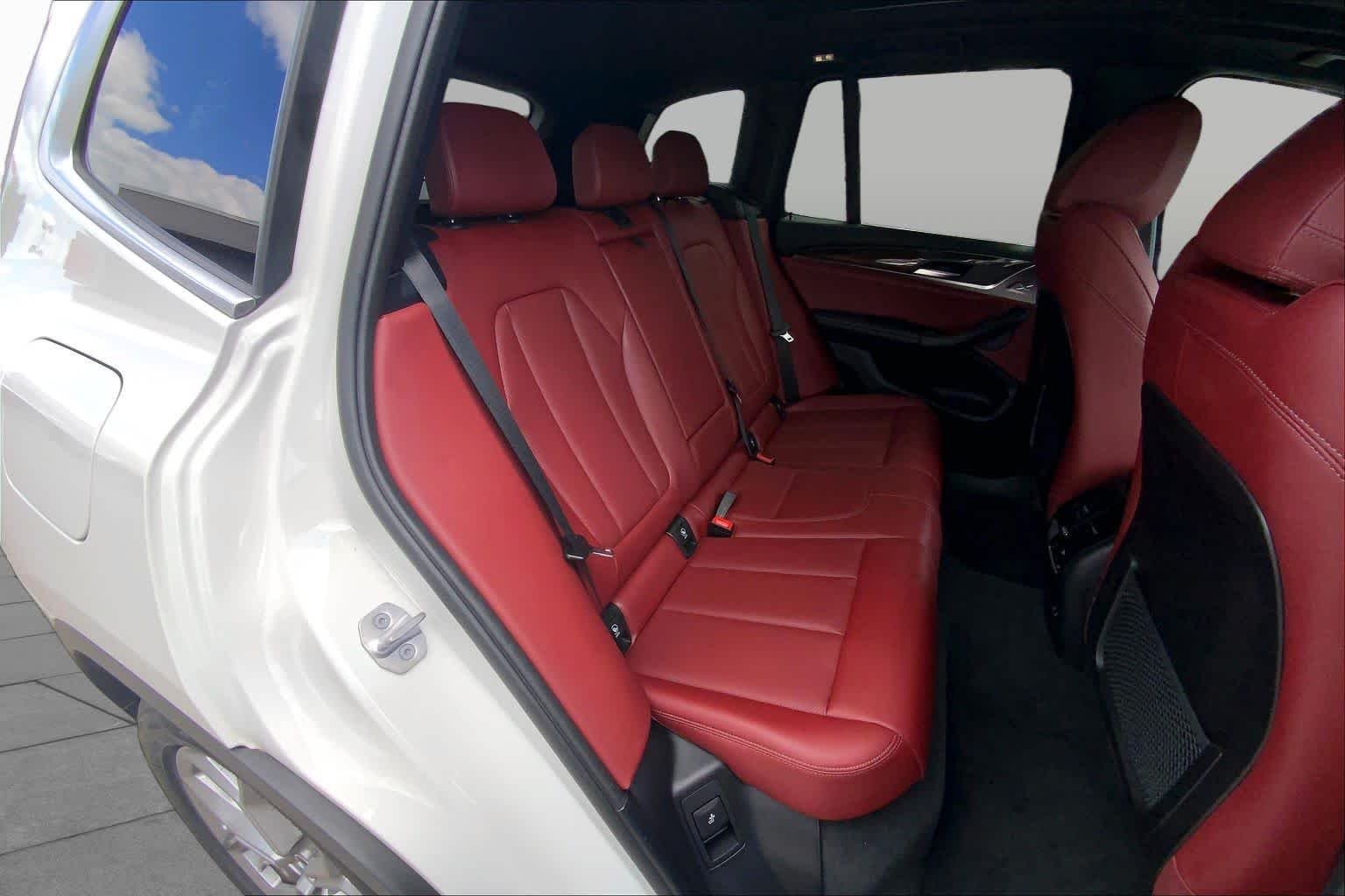 Used 2023 Alpine White BMW xDrive30i image 19